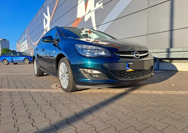 Opel Astra cena 40000 przebieg: 184000, rok produkcji 2014 z Głogów małe 326